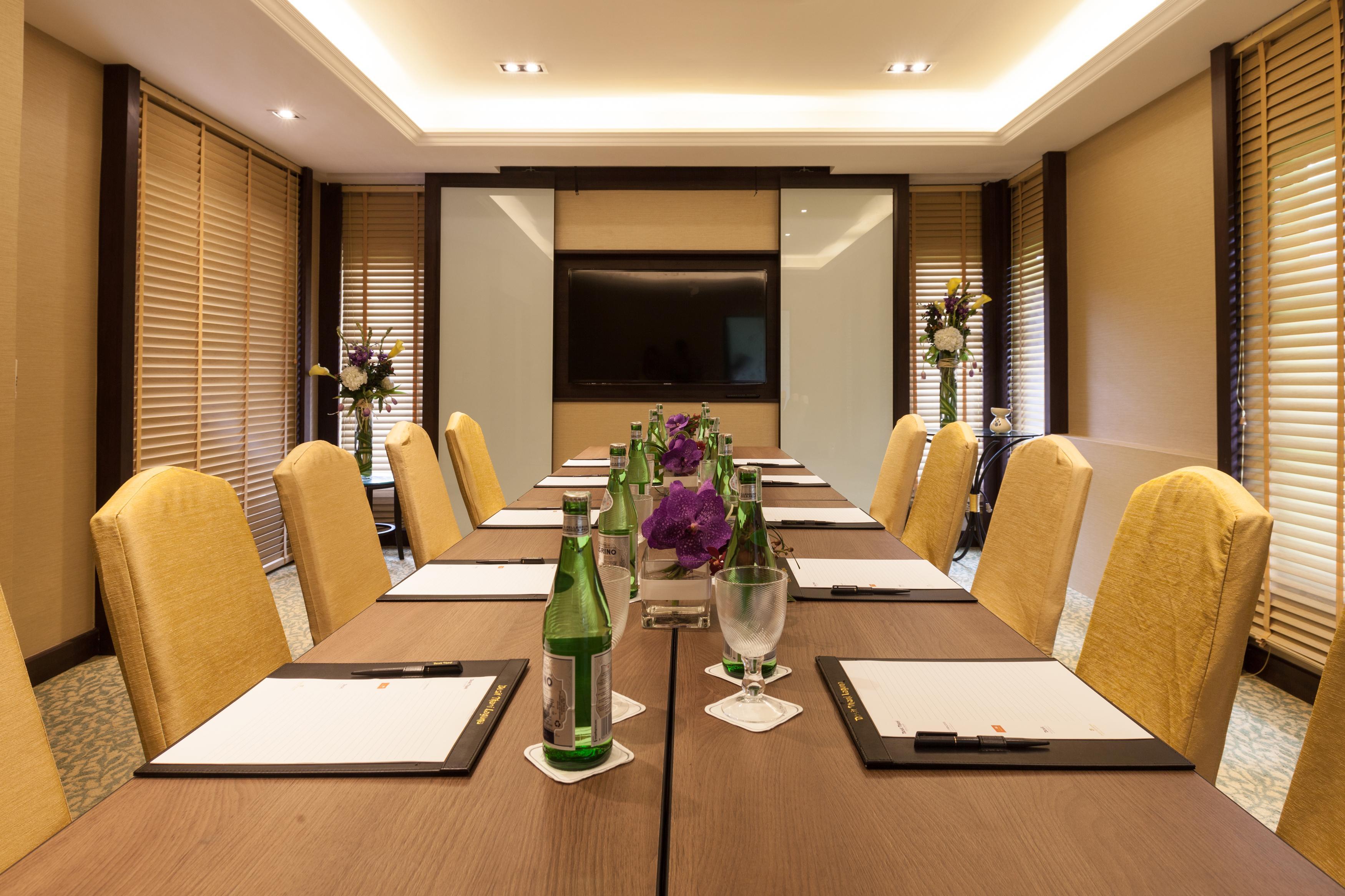 Dusit Thani Laguna Phuket Bangtau-part Kültér fotó Meeting room at the hotel
