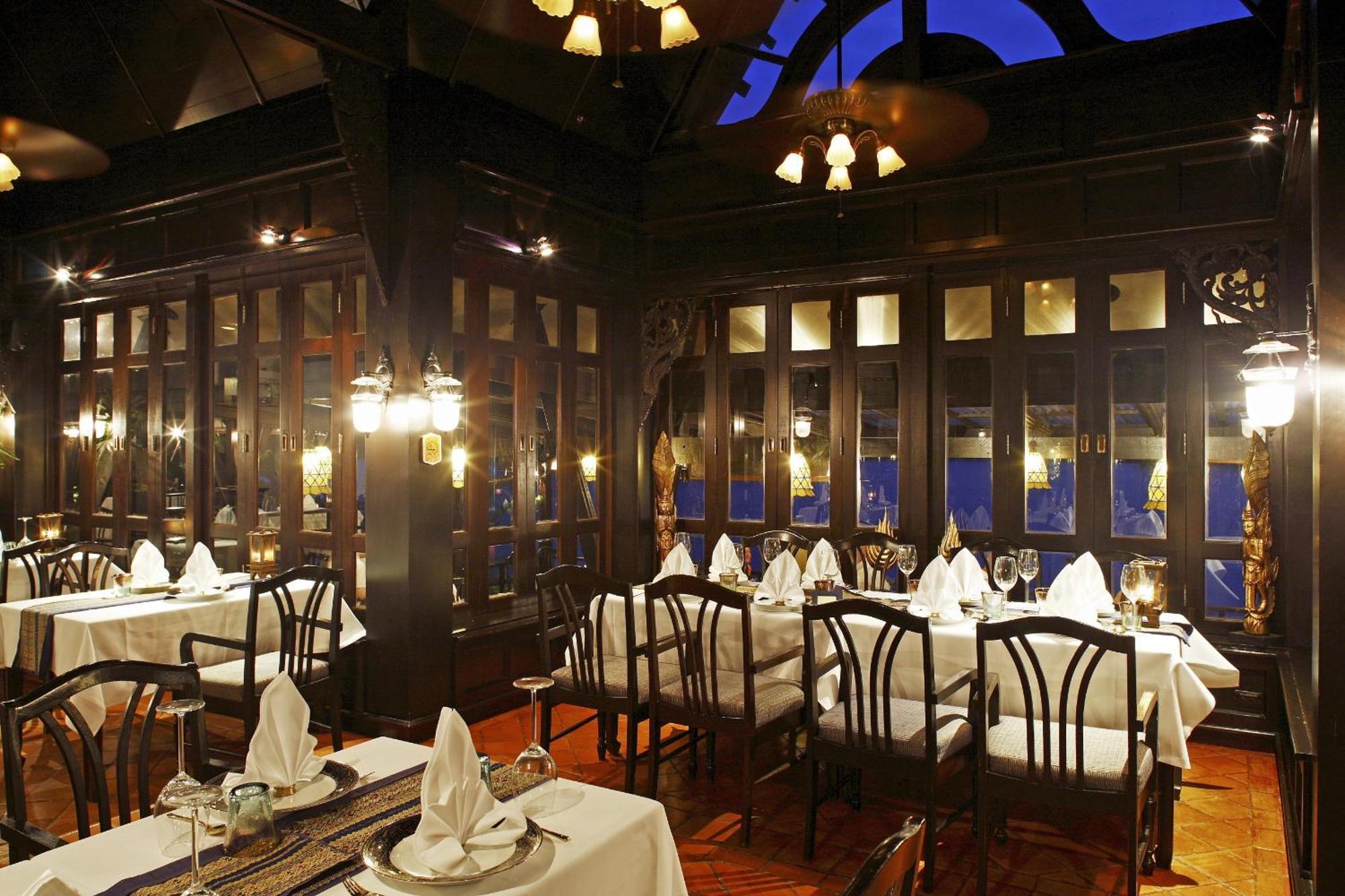 Dusit Thani Laguna Phuket Bangtau-part Kültér fotó The interior of the restaurant
